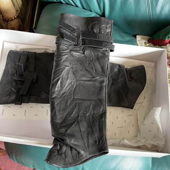 Shoes - Picture 6 of 13